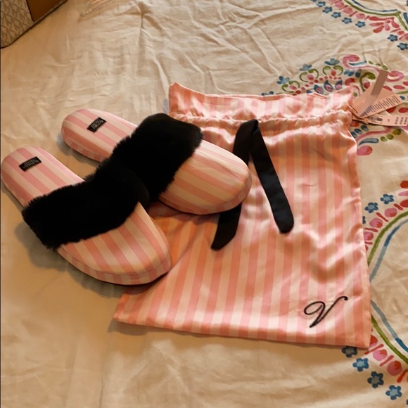 Victoria's Secret Shoes Nwt Victorias Secret Slippers Size L Poshmark